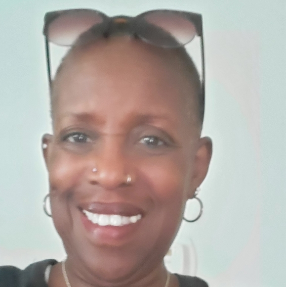 Meet your Posher, Audrey - Picture 2 of 2